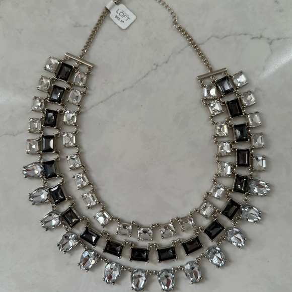 Ana Taylor Loft Statement Necklace - Picture 1 of 2